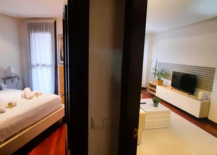 Zuvillaga 18, Confort Y Tranquilidad En Pleno Centro